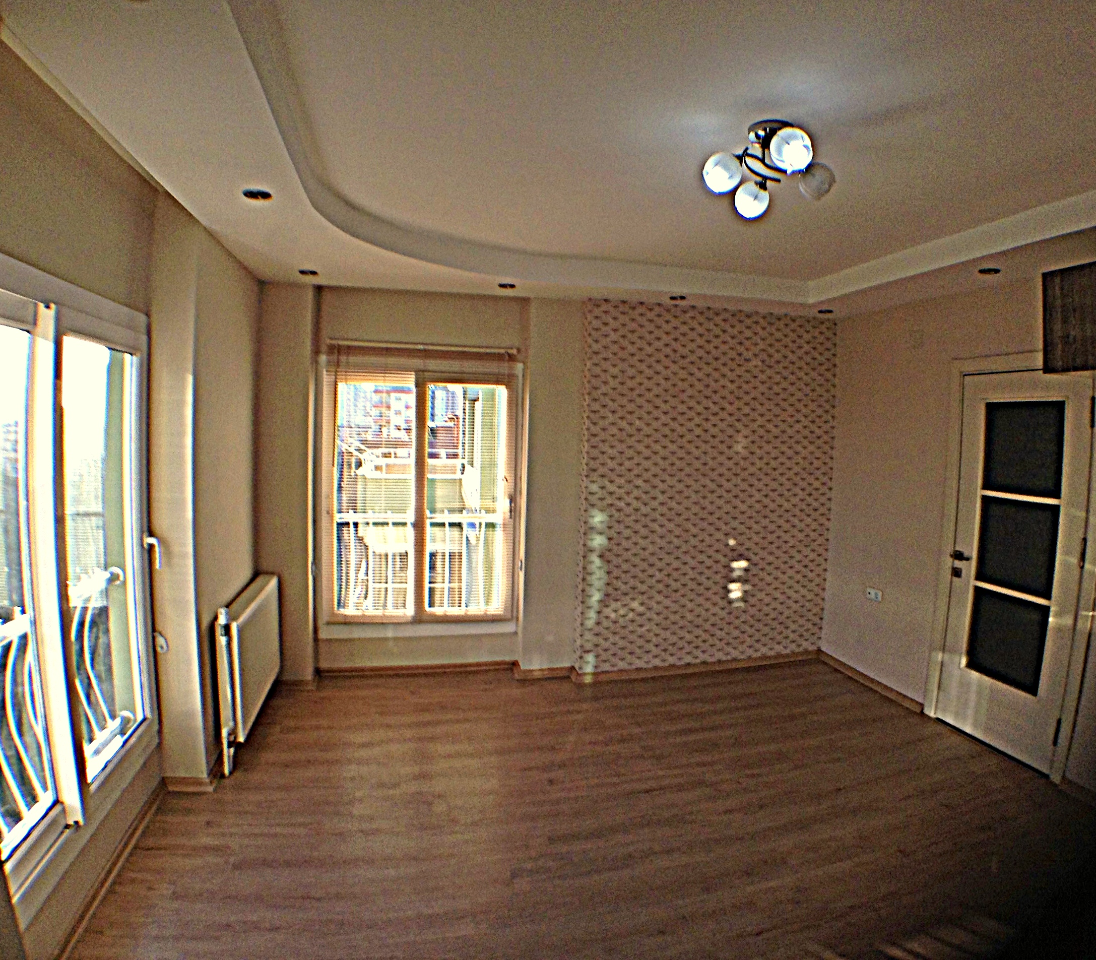 BULVARDA SİTEDE 4+1 DOĞALGAZLI PARKELİ AYLIK KİRALIK DAİRE