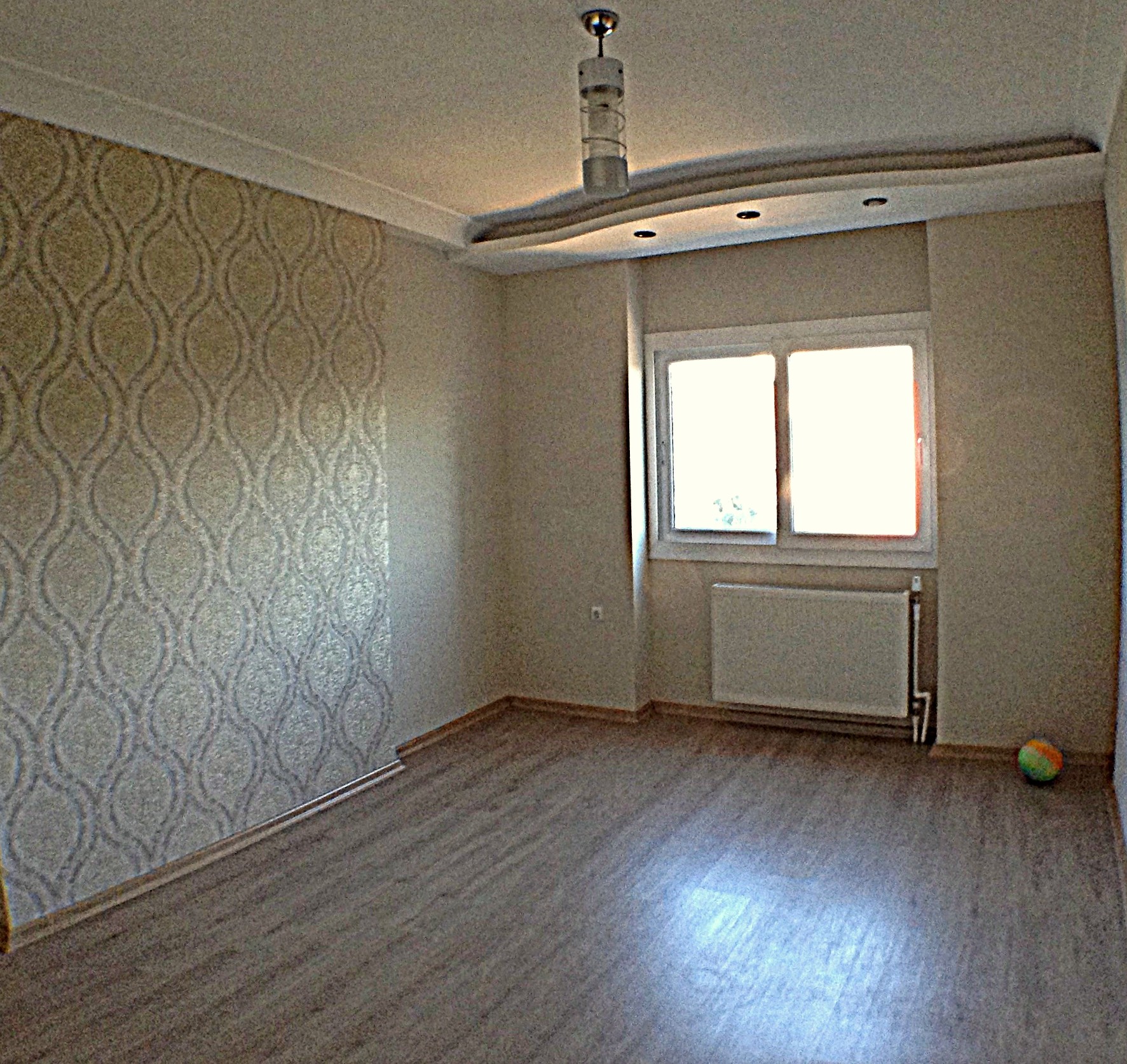 BULVARDA SİTEDE 4+1 DOĞALGAZLI PARKELİ AYLIK KİRALIK DAİRE