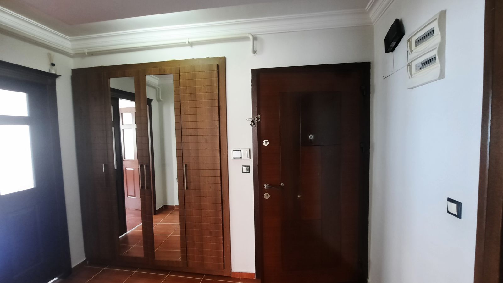 BULVARDA 4+1 230 M2 NET KULLANIMLI HER KAT TEK DAİRE DOĞLAGAZLI KİRALIK DAİRE