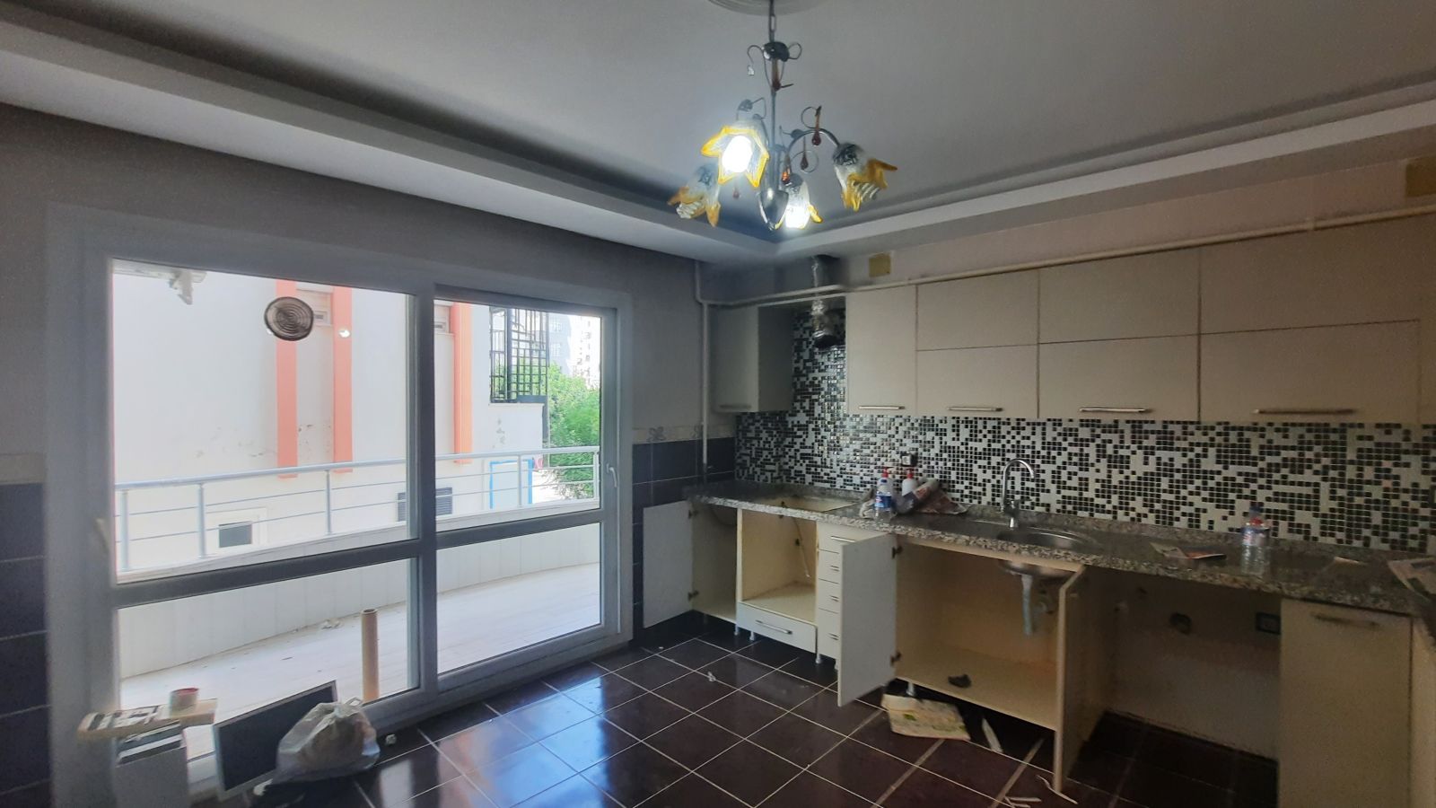 BULVARDA 4+1 230 M2 NET KULLANIMLI HER KAT TEK DAİRE DOĞLAGAZLI KİRALIK DAİRE