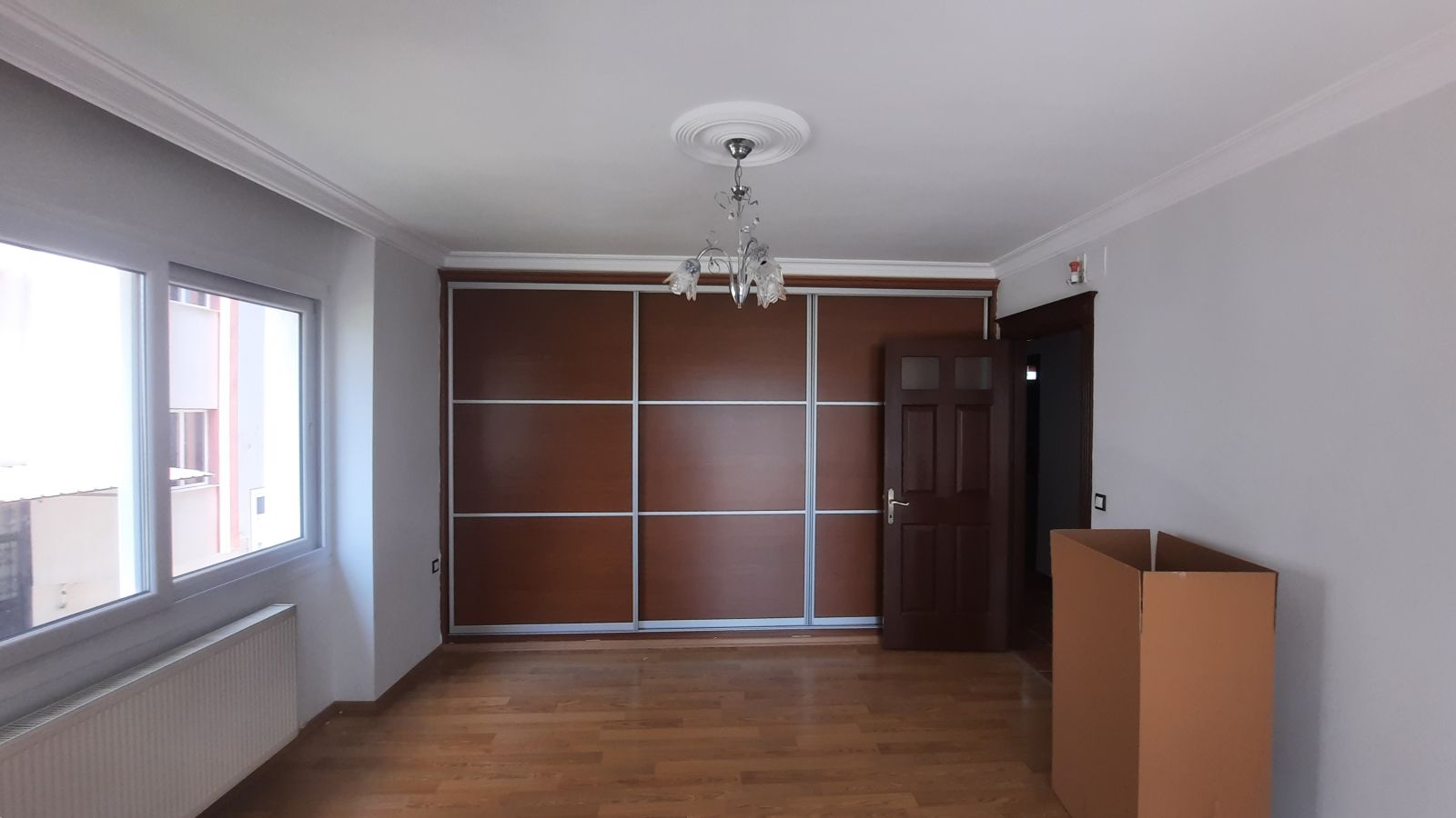 BULVARDA 4+1 230 M2 NET KULLANIMLI HER KAT TEK DAİRE DOĞLAGAZLI KİRALIK DAİRE