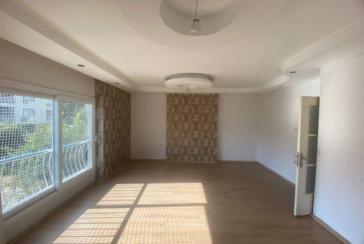 Adana çukurova Belediye evlerinde bulvarda doğalgazlı 4+1 kiralık daire