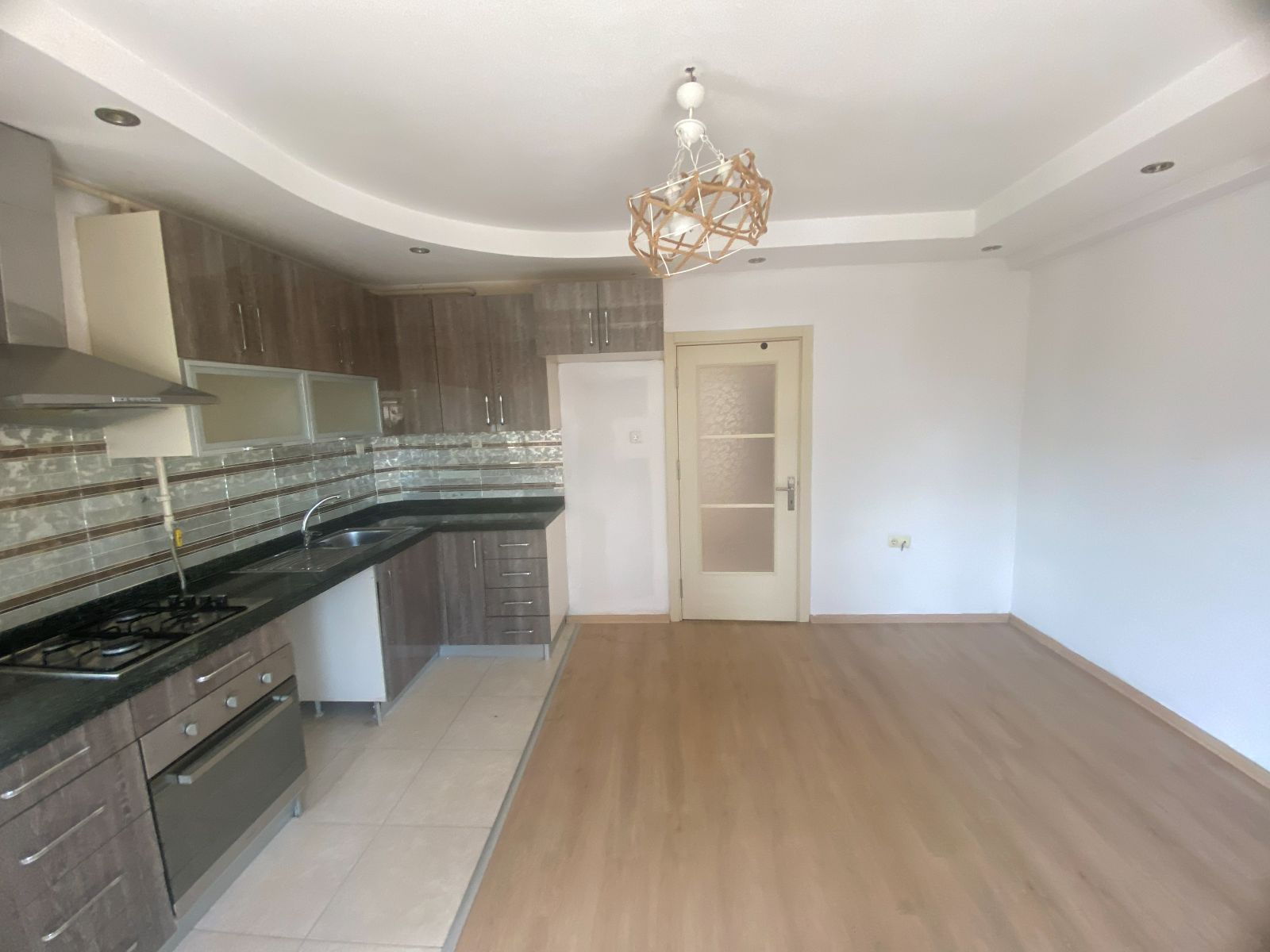 Çukurova belediye evleri özcanpark sitesi B blok 1 kat kiralık 4+1 daire 13 Adana çukurova Belediye evlerinde bulvarda doğalgazlı 4+1 kiralık daire