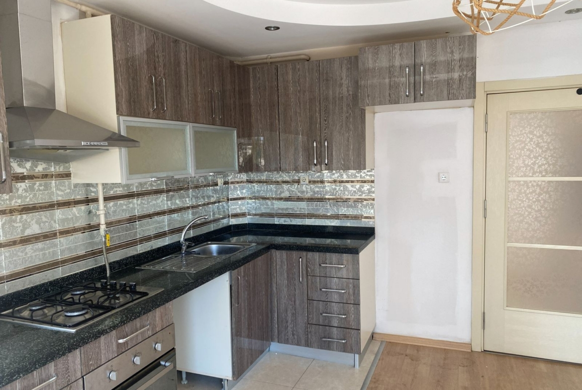 Adana çukurova Belediye evlerinde bulvarda doğalgazlı 4+1 kiralık daire