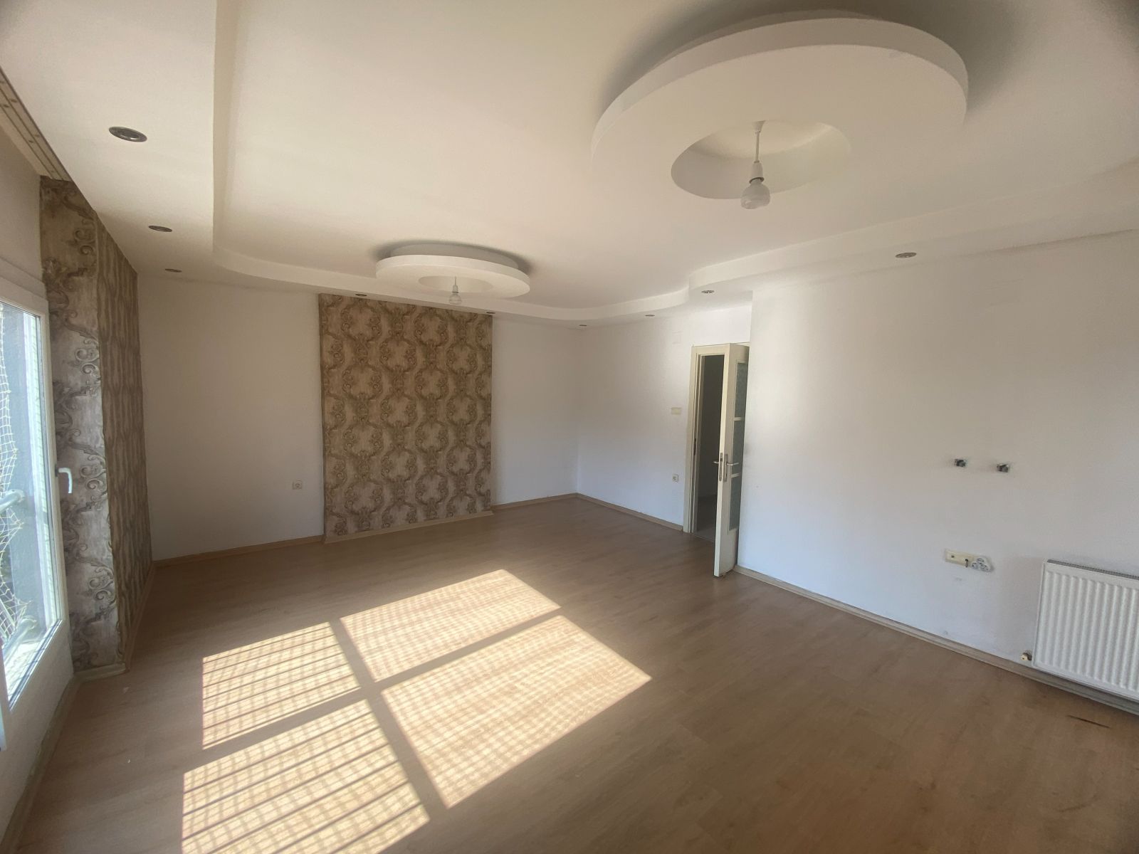 Çukurova belediye evleri özcanpark sitesi B blok 1 kat kiralık 4+1 daire 2 Adana çukurova Belediye evlerinde bulvarda doğalgazlı 4+1 kiralık daire