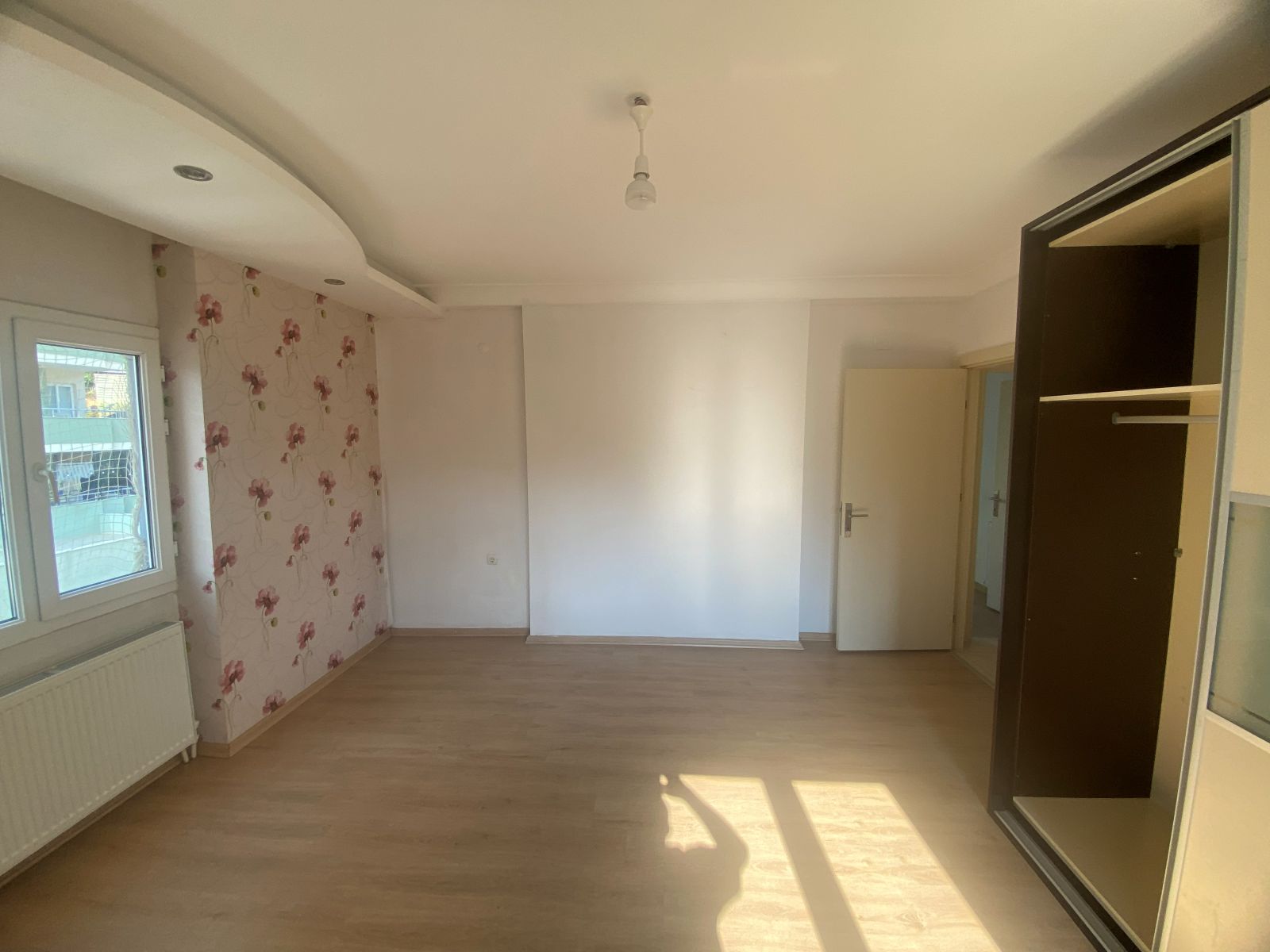 Çukurova belediye evleri özcanpark sitesi B blok 1 kat kiralık 4+1 daire 30 Adana çukurova Belediye evlerinde bulvarda doğalgazlı 4+1 kiralık daire