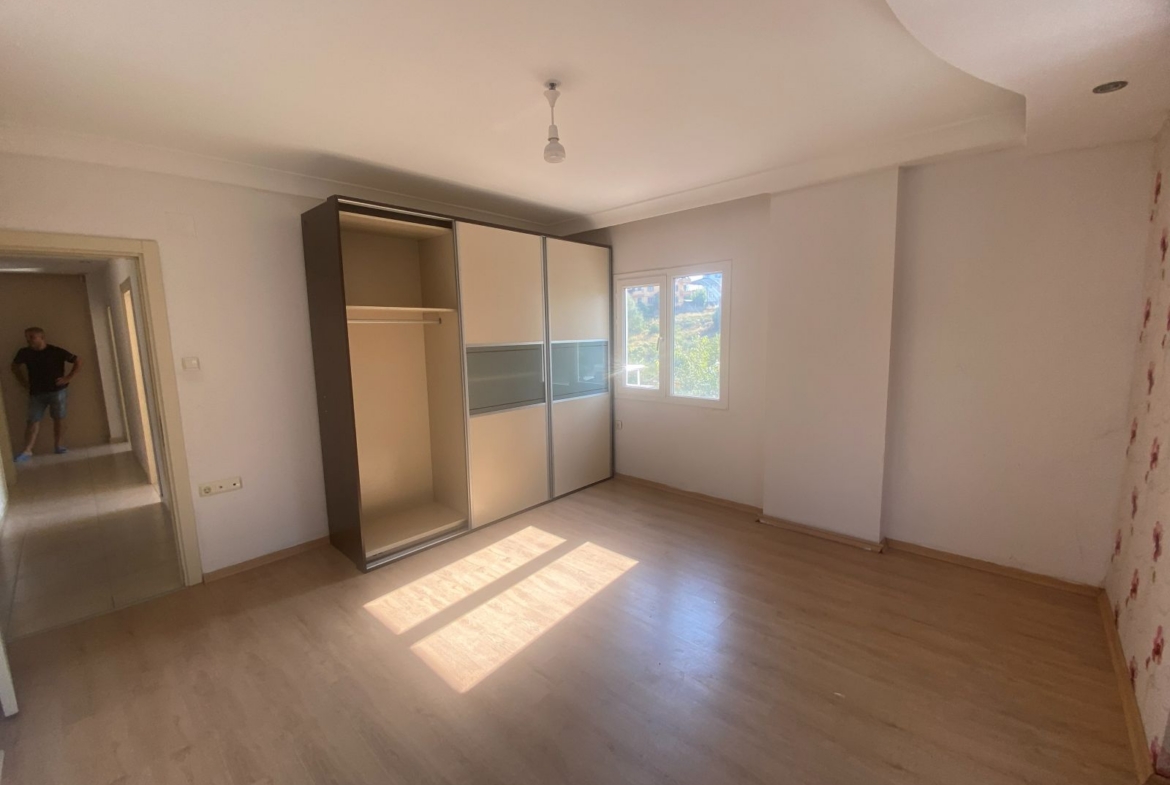 Adana çukurova Belediye evlerinde bulvarda doğalgazlı 4+1 kiralık daire
