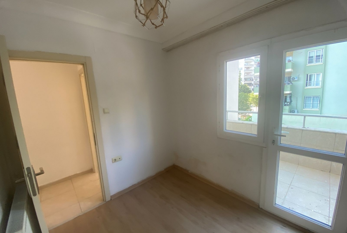 Adana çukurova Belediye evlerinde bulvarda doğalgazlı 4+1 kiralık daire