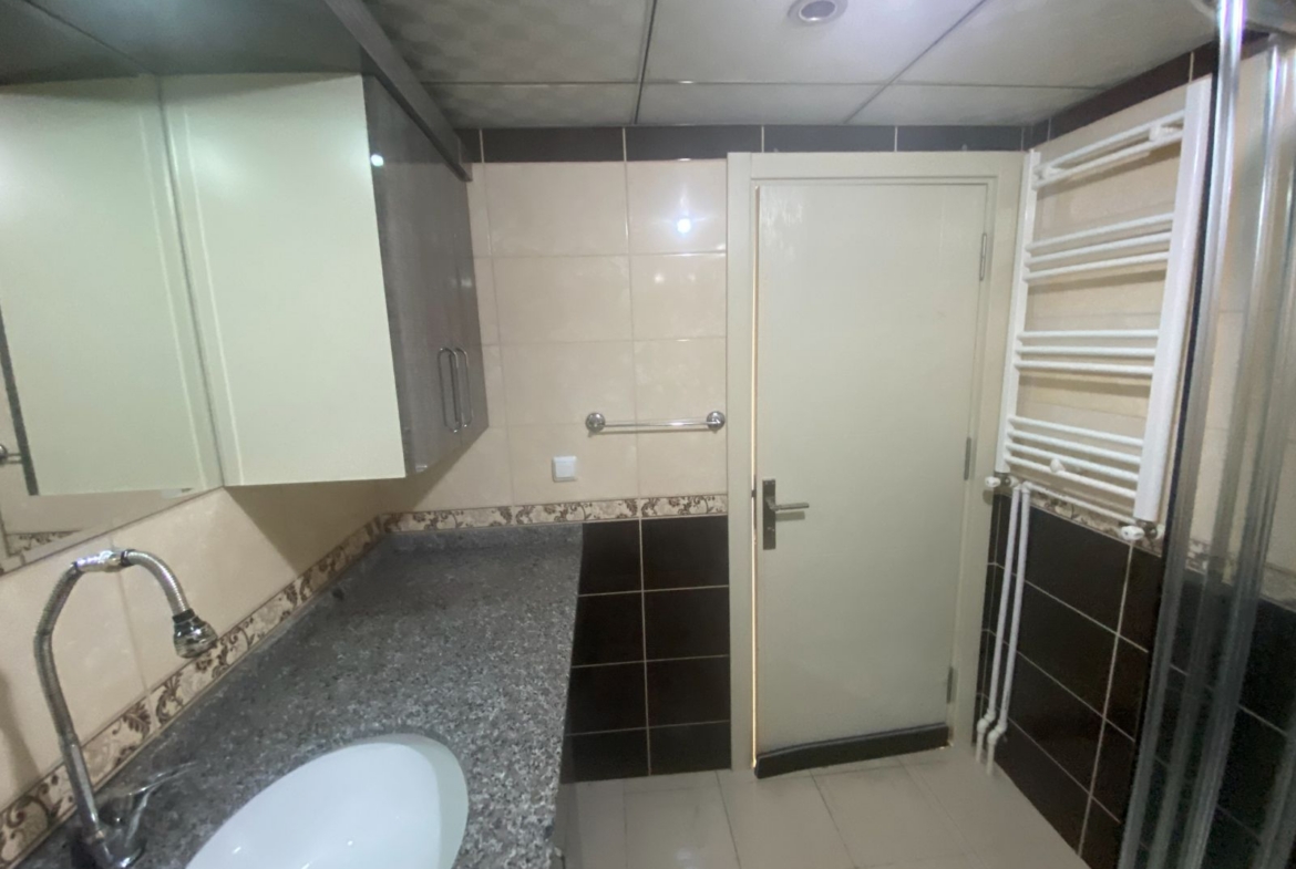 Adana çukurova Belediye evlerinde bulvarda doğalgazlı 4+1 kiralık daire