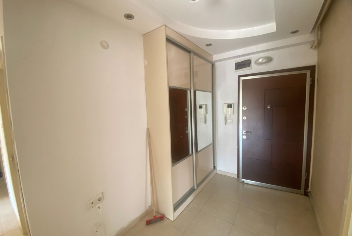 Adana çukurova Belediye evlerinde bulvarda doğalgazlı 4+1 kiralık daire