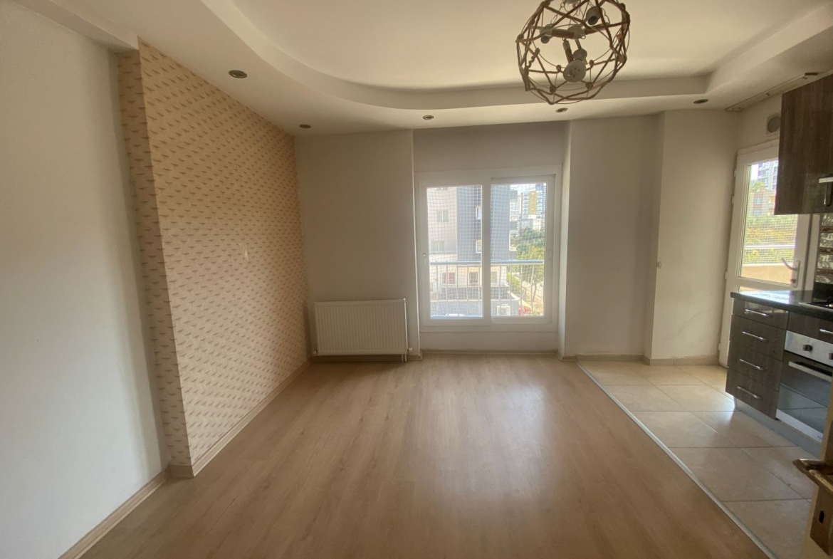 Adana çukurova Belediye evlerinde bulvarda doğalgazlı 4+1 kiralık daire