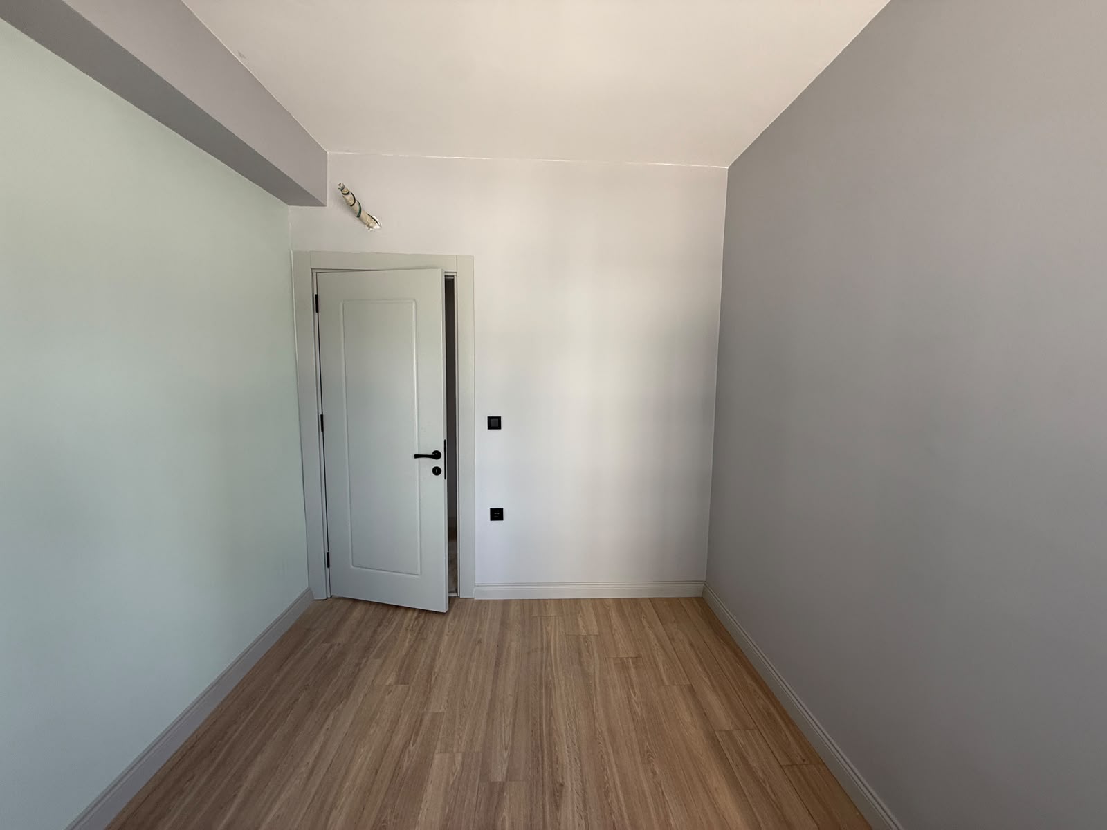 Seyhan Yeşiloba Oto center civarı sitede kiralık 2+1 daire
