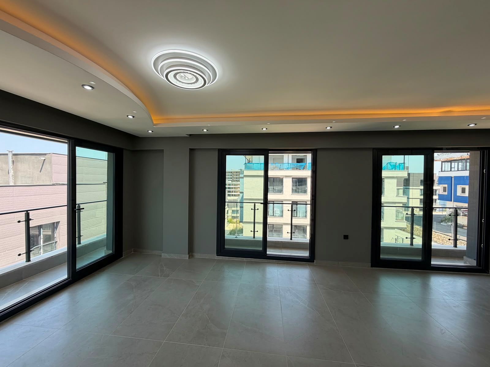 Adana Çukurova Güzelyalı Göl TOKİ evlerinde satılık daire